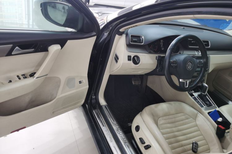 Used Volkswagen Magotan 2015 1.8TSI Advanced Model Driver Seat