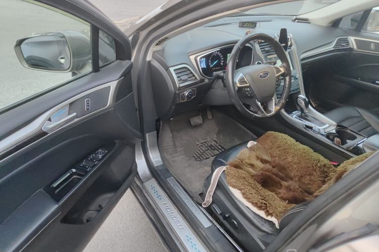 Used Ford Mondeo 2013 2.0L GTDi 200 Luxury Model
