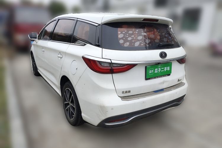 Used BYD Song MAX 2018 1.5T Automatic Smart Connect Luxury 6-Seater
