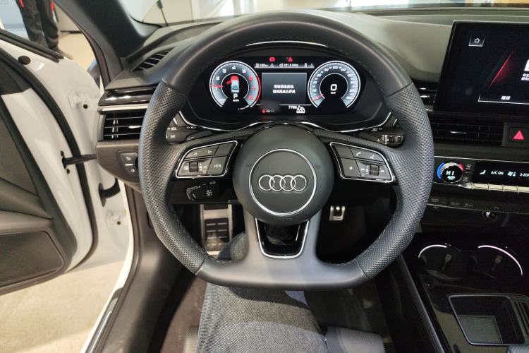 Used Audi A4L 2024 40 TFSI Luxury Dynamic Edition
