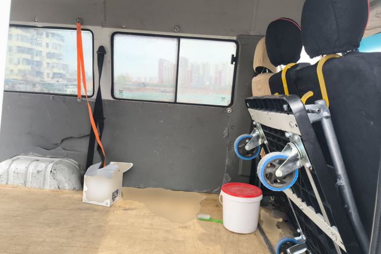 Used Iveco Daily 2017 2.5T A35 Passenger Van 5-7 Seats Model 47Z5
