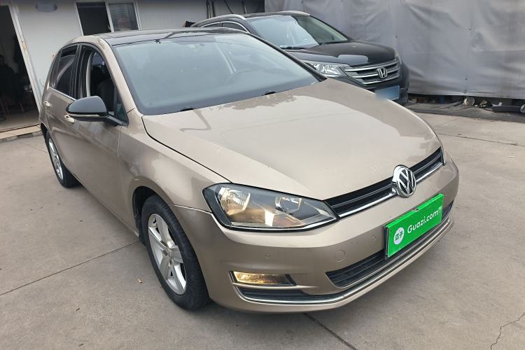 Used Volkswagen Golf 2016 1.6L Automatic Comfort Model Front Right 45 Deg