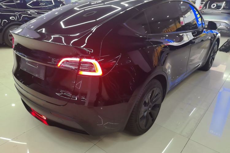 Used Tesla Model Y 2023 Rear-Wheel-Drive Version Rear Right 45 Deg