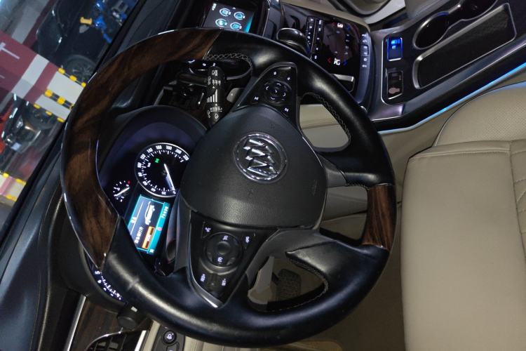 Used Buick GL8 2018 ES 28T Comfort Model China VI Standard
