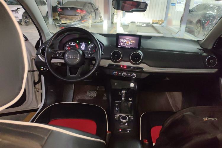 Used Audi Q2L 2020 35 TFSI Ambition Dynamic Edition Center Console