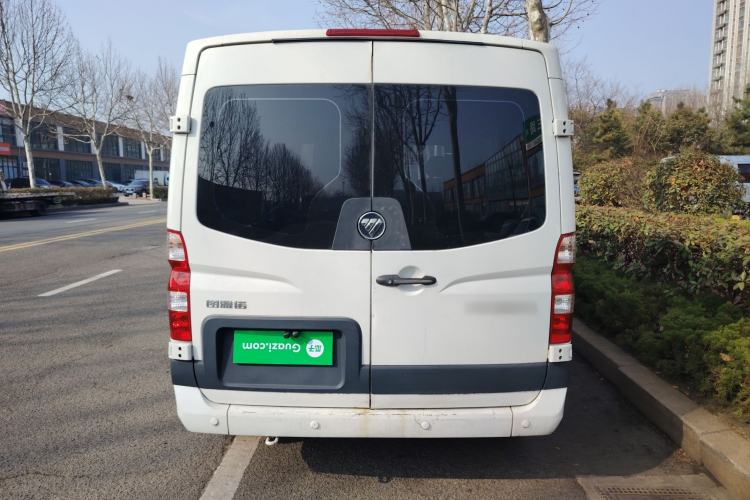 Used Foton Toano 2023 2.0T Manual Urban Version Short Wheelbase Low Roof with Single Rear Tire Available in 5/6/9-Seater Configurations
