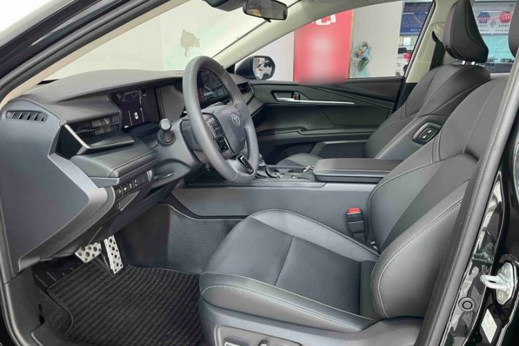 Used Toyota Camry 2026 Model Dual-Engine 2.0HSE Sport Lite Edition
