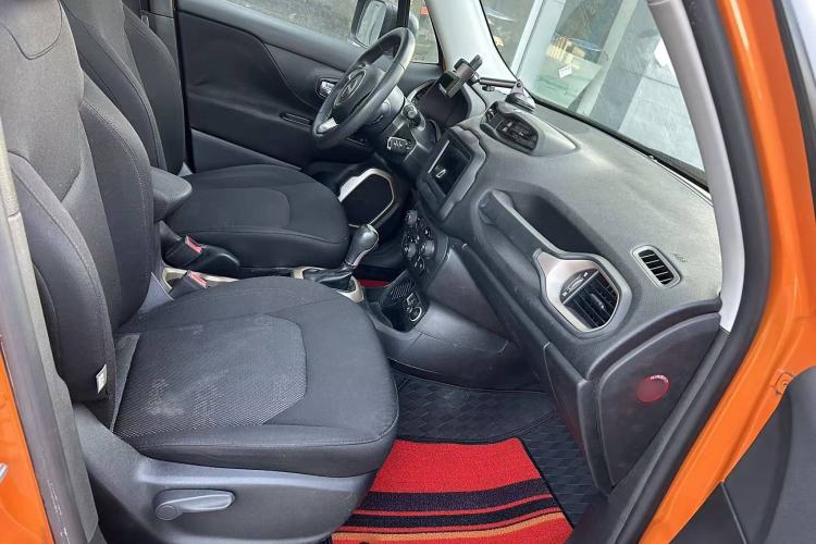 Used Jeep Renegade 2018 Connected Large Screen Version 180T Automatic High-Energy Edition