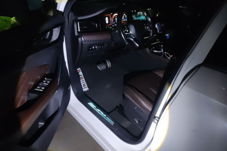 Used JETOUR X95 2020 1.6T DCT Love Pro Edition 5-seater
