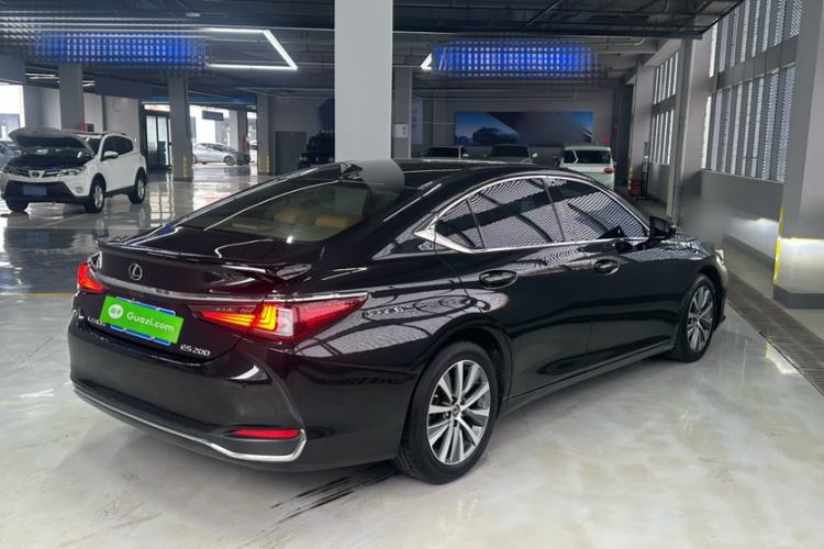 Used Lexus ES 2018 200 Excellence Edition China V Standard
