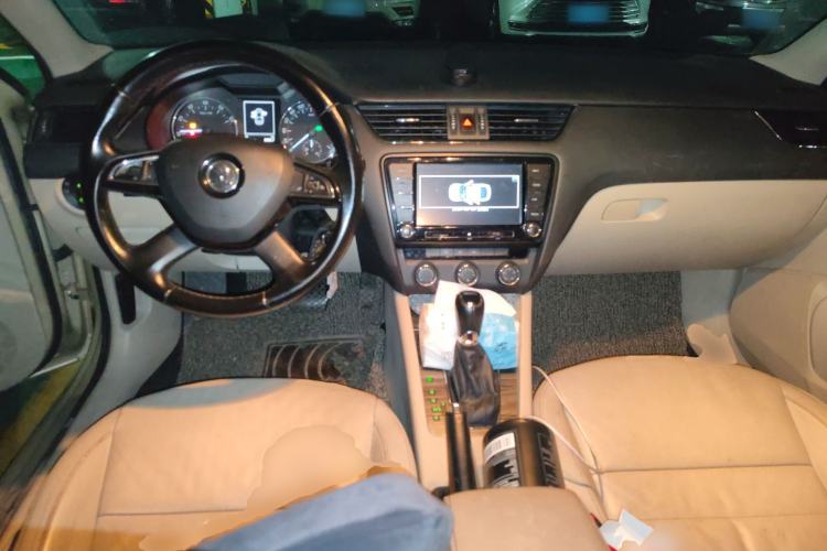 Used Skoda Octavia 2015 1.6L Automatic Yijie Edition
