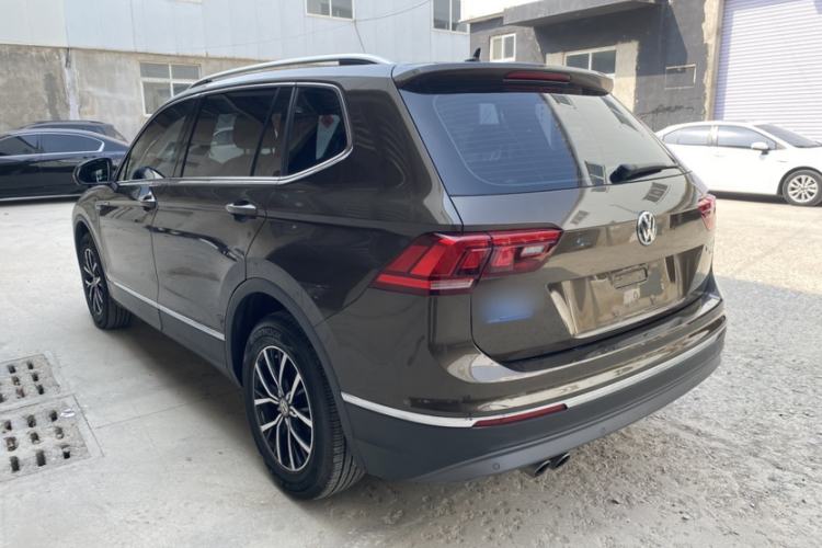 Used Volkswagen Tiguan L 2018 Facelift 330TSI Automatic Two-Wheel Drive Luxury Edition Exterior 6