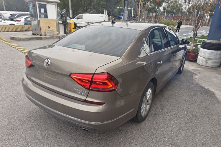 Used Volkswagen Passat 2016 330TSI DSG Luxury Edition
