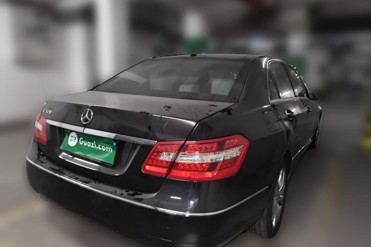 Used Mercedes-Benz E-Class 2009 E 300 Fashion Model Rear Right 45 Deg