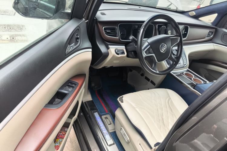 Used Buick GL8 2015 2.4L Luxury Business Premium Edition Driver Seat