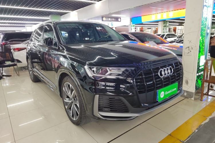 Used Audi Q7 2023 55 TFSI quattro S line Sport Edition Front Right 45 Deg