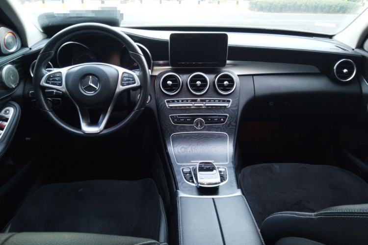 Used Mercedes-Benz C-Class 2018 C 200 L Sport Edition Center Console