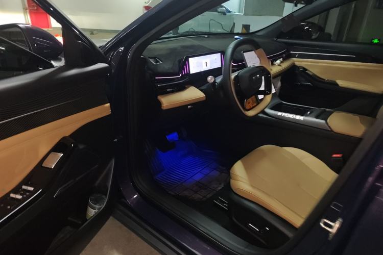 Used Geely Galaxy L6 2023 125km Starship
