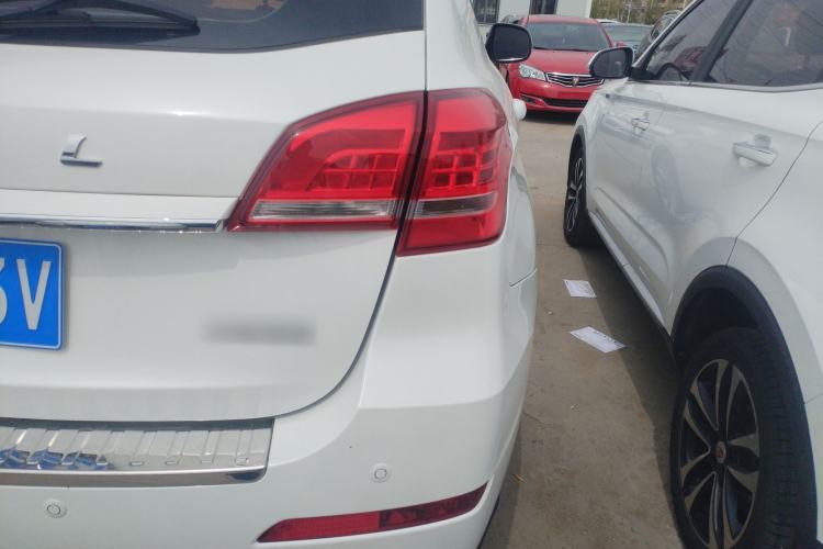 Used Haval H2 2017 Red-Label 1.5T Automatic Two-Wheel Drive Luxury Model Right Rear Taillight