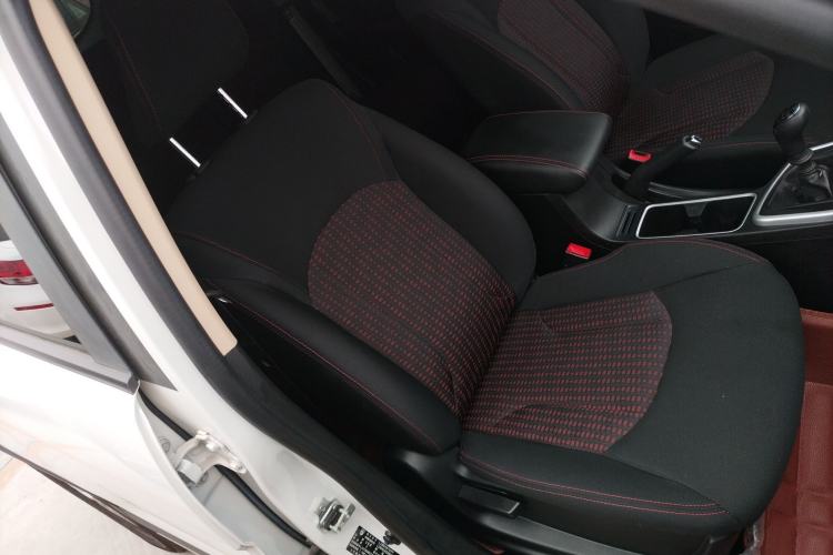 Used Baojun 560 2016 1.8L Manual Comfort Edition