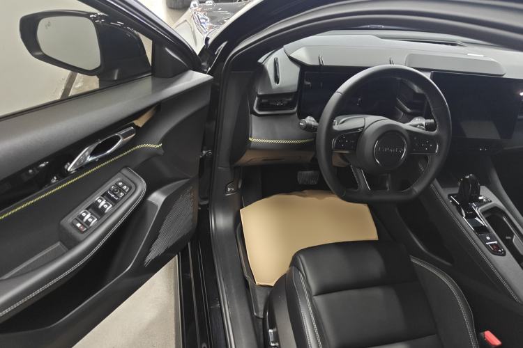 Used Lynk & Co 03 2023 1.5TD DCT JingPro
