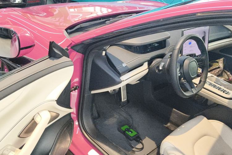 Used Xiaomi Auto SU7 2024 Four-Wheel Drive Ultra-Long Range Advanced Intelligent Driving Max Edition
