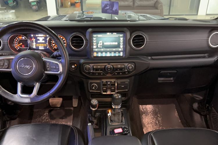 Used Jeep Wrangler 2021 2.0T 80th Anniversary Edition Center Console