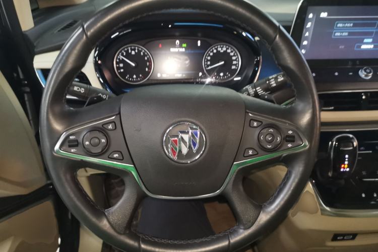 Used Buick GL8 2023 Facelifted Land Cruiser Executive Luxury Version