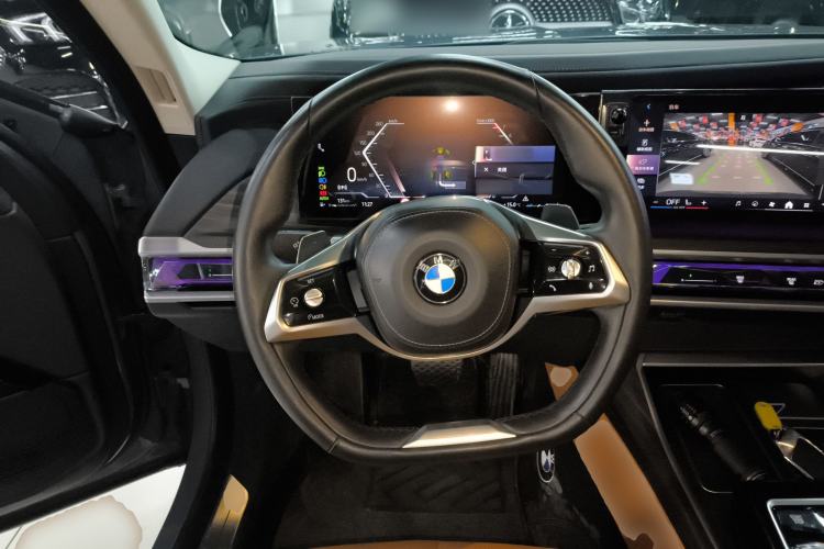 Used BMW 7 Series 2023 735Li Luxury Package