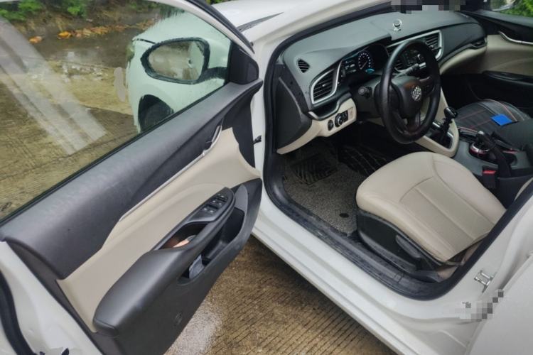 Used Buick GT 2017 15N Manual Elite Version Driver Seat