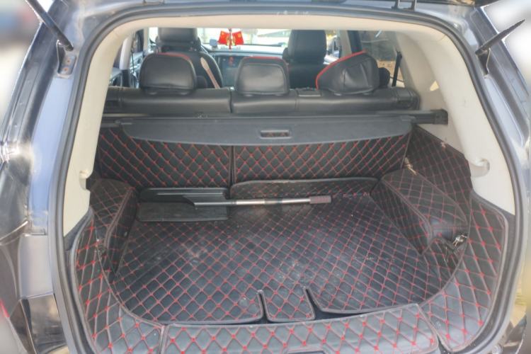 Used Roewe RX5 2016 20T Two-Wheel Drive Automatic Internet Smart Edition
