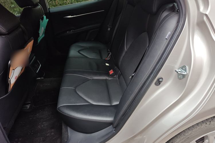 Used Toyota Camry 2021 2.0G Luxury Edition
