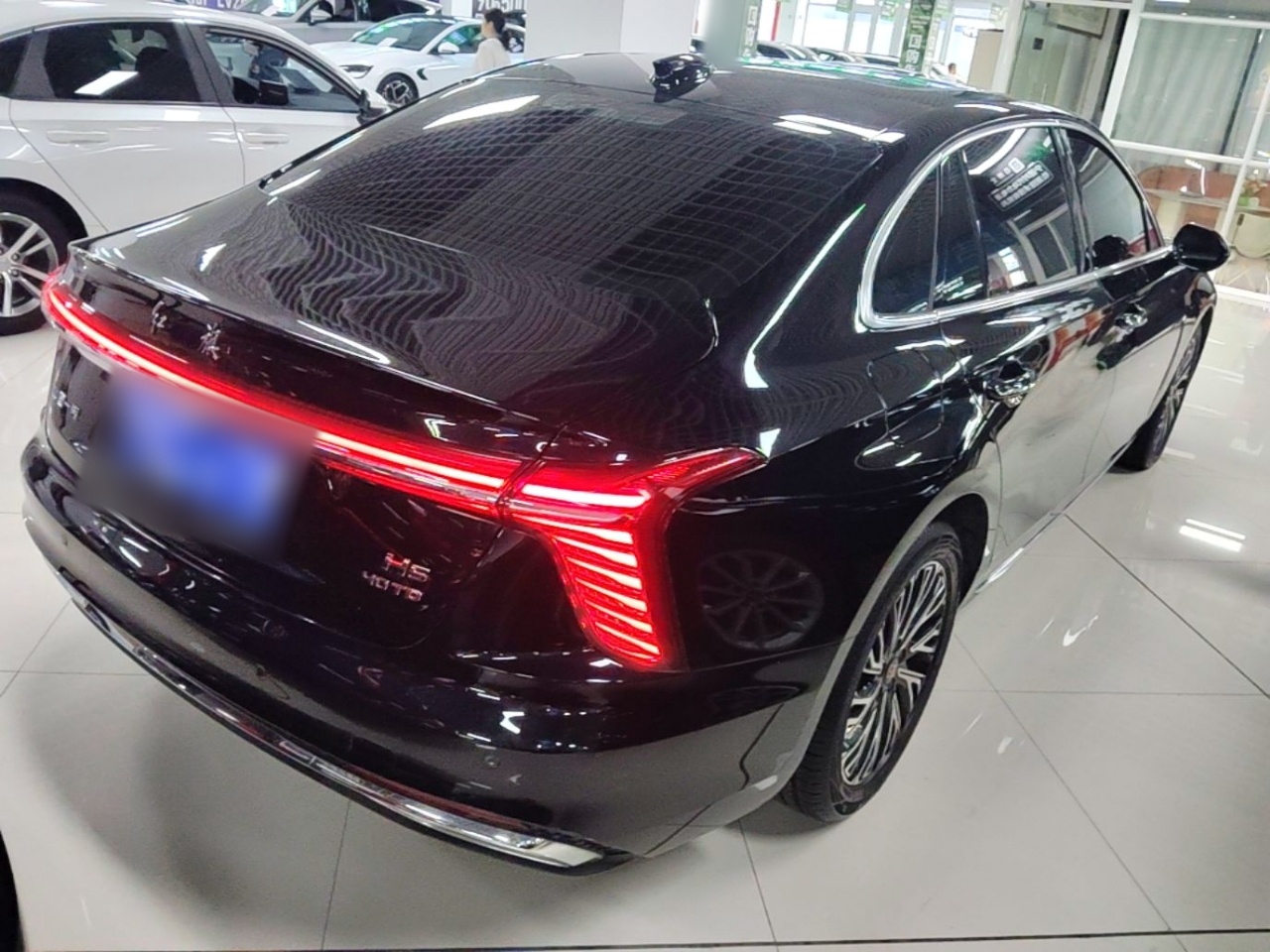 Hongqi H5 2025 2.0T Automatic Flag Edition – 500 000 Units Commemorative Version — снимка 6