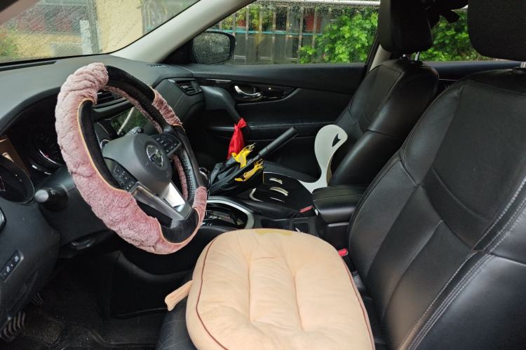 Used Nissan X-Trail 2020 2.0L XL ITS CVT 2WD SmartConnect Comfort Edition Left Front Seat