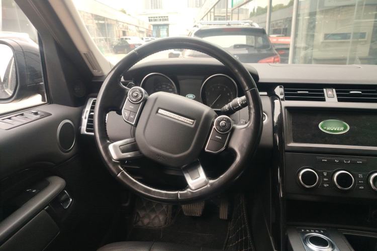 Used Land Rover Discovery 2018 3.0 SC V6 SE Steering Wheel