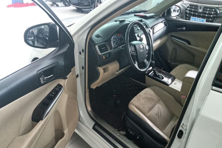 Used Toyota Camry 2016 2.5G 10th Anniversary Deluxe Navigation Edition Driver Seat