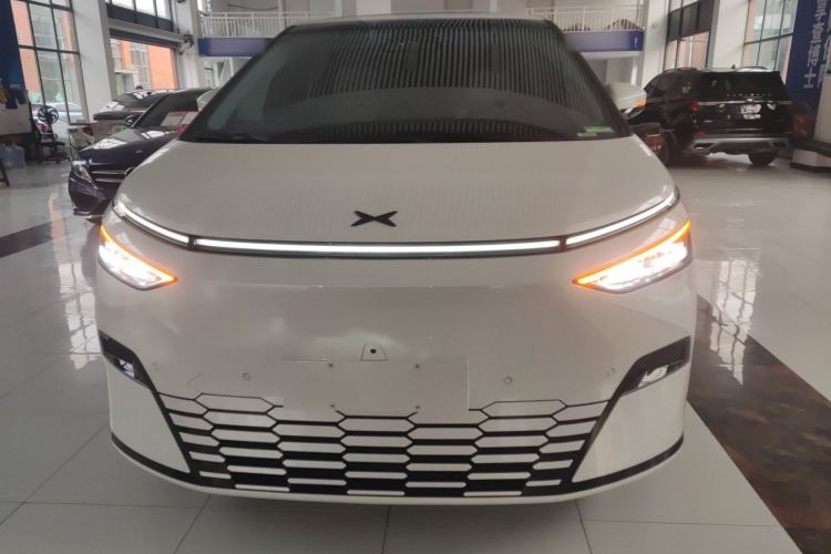 Used XPeng X9 2024 702 Ultra-Long Range Max