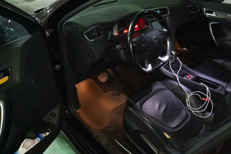 Used DS 5LS 2014 1.8L Elegant Edition VTi140
