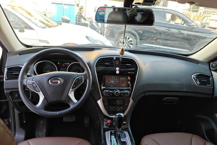 Used GAC Trumpchi GS5 2013 1.8T Automatic Two-Wheel Drive Luxury Edition