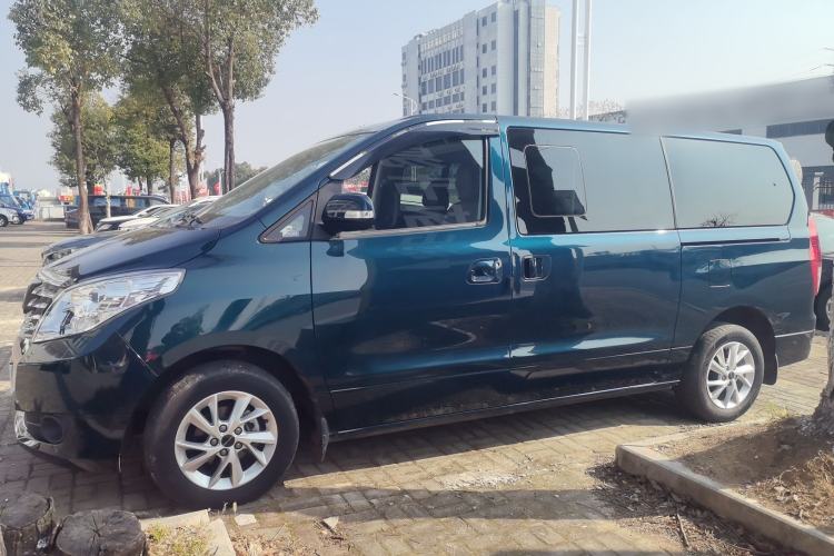 Used FORTHING Lingzhi PLUS 2021 Travel Edition 2.0L Manual Luxury 7-Seater
