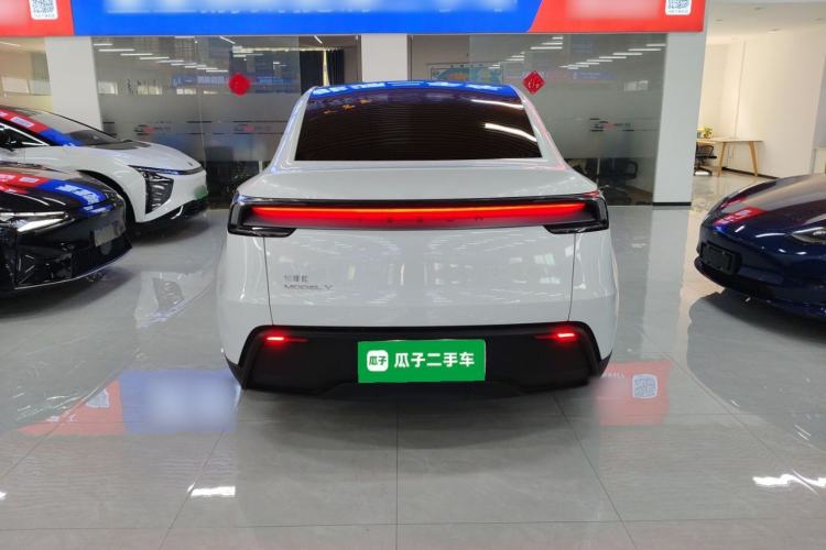 Used Tesla Model Y 2025 Rear-Wheel-Drive Version Rear