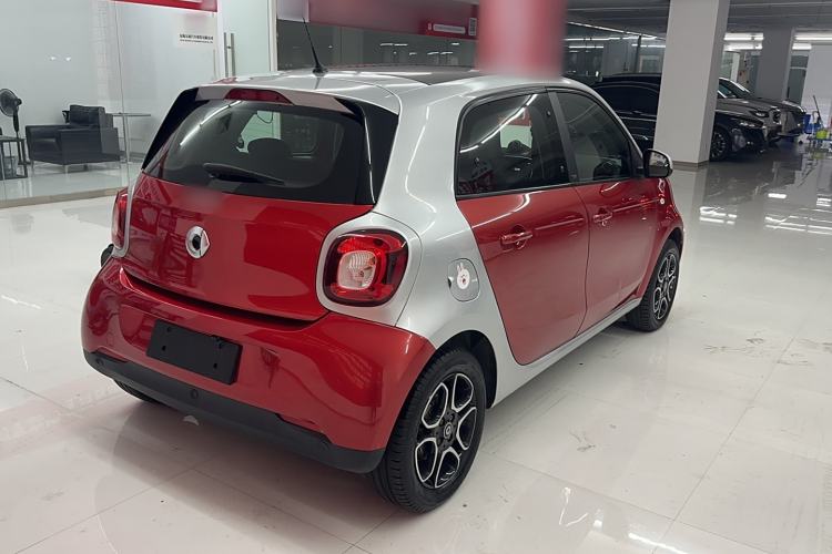 Used smart forfour 2016 0.9T 66 kW Pioneer Edition