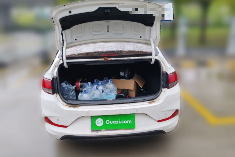 Used Hyundai Celesta 2017 1.6L Automatic Enjoyment Version GLS Trunk