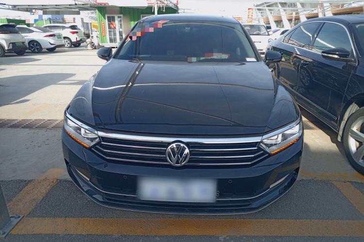 Used Volkswagen Magotan 2017 330TSI DSG Luxury Model
