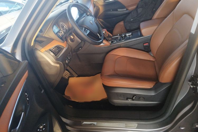 Used BORGWARD BX7 2016 28T Two-Wheel Drive Luxury Version 5 Seats
