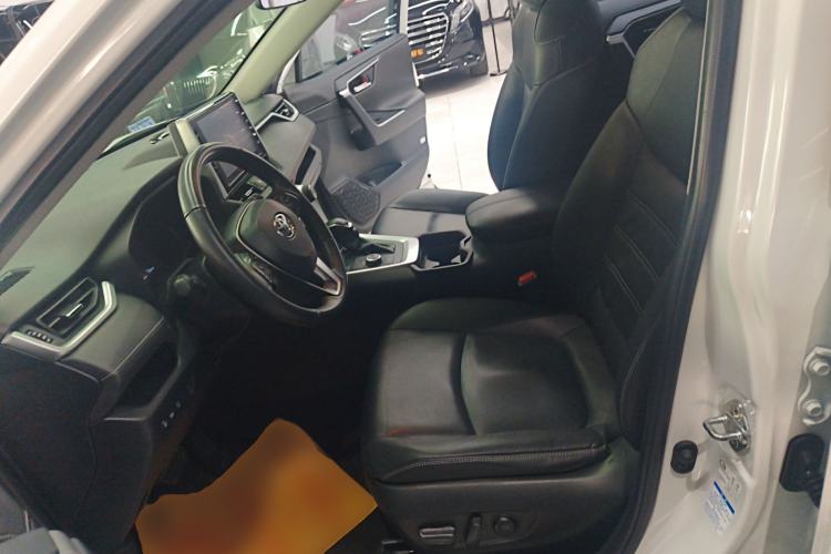 Used Toyota RAV4 2020 Dual-Engine 2.5L E-CVT 4x4 Elite PLUS Edition
