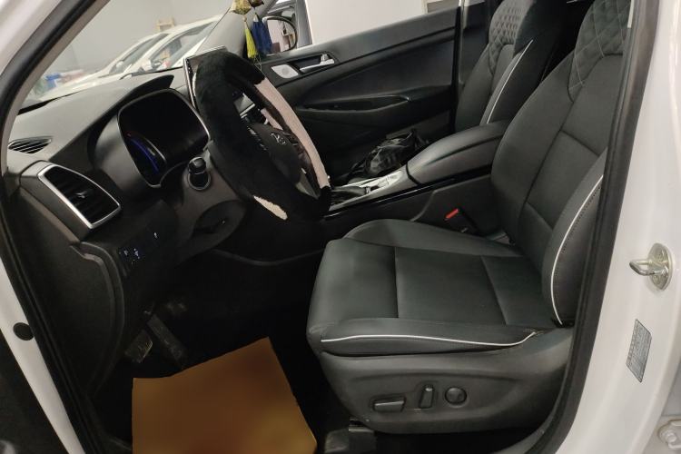 Used Hyundai Tucson 2020 280TGDi Two-Wheel-Drive GLS Fashion Edition China VI Standard Left Front Seat