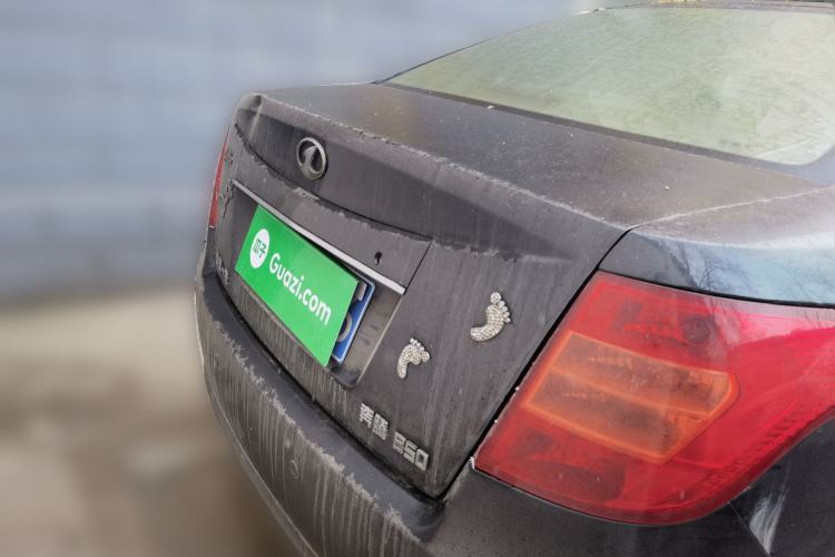 Used Bestune B50 2012 1.6L manual sunroof version
