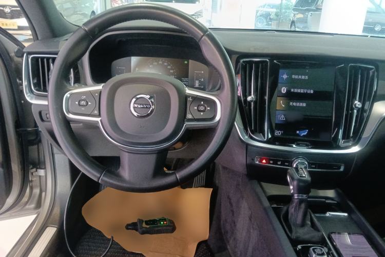 Used Volvo S60 2021 T4 Zhiyi Luxury Edition
