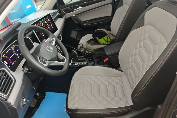 Used Volkswagen Tayron 2023 300TSI Two-Wheel-Drive Luxury Plus Advanced Edition Left Front Seat